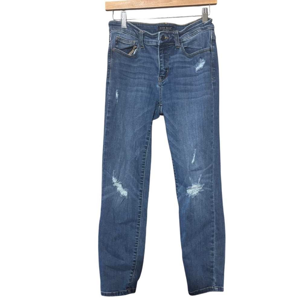 Judy Blue Distressed Relaxed Fit Jean Size 7 / 28‎